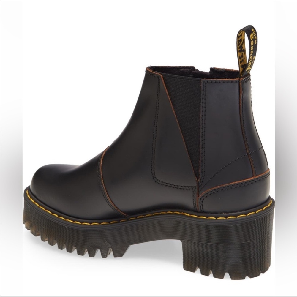 New Dr. Martens Rometty II Chelsea Boots in Smooth Vintage Black Leather